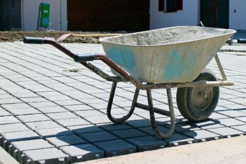 <b>Paving & Asphalt Repairs</b><br>Long Island